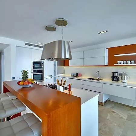 Sleeps 10 With Pool Air Con And Wifi Kalkan