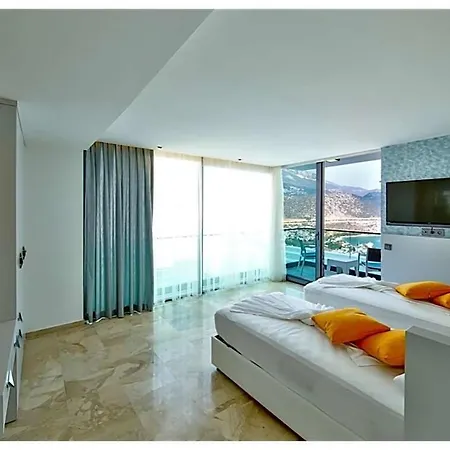 Sleeps 10 With Pool Air Con And Wifi Vila Kalkan