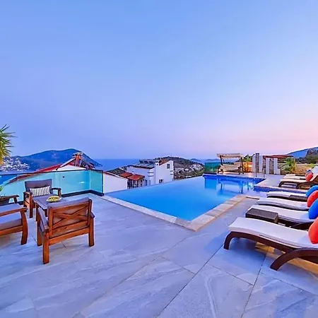 Sleeps 10 With Pool Air Con And Wifi Vila *