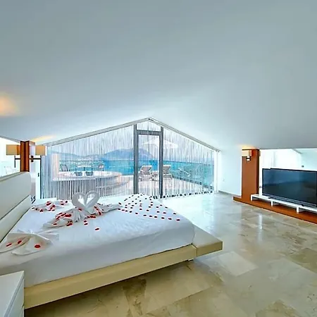 Sleeps 10 With Pool Air Con And Wifi *