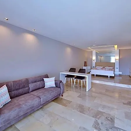 빌라 Sleeps 10 With Pool Air Con And Wifi